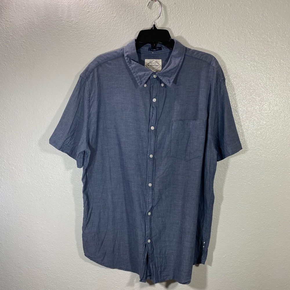 St. John’s bay casual collared button up shirt size XL